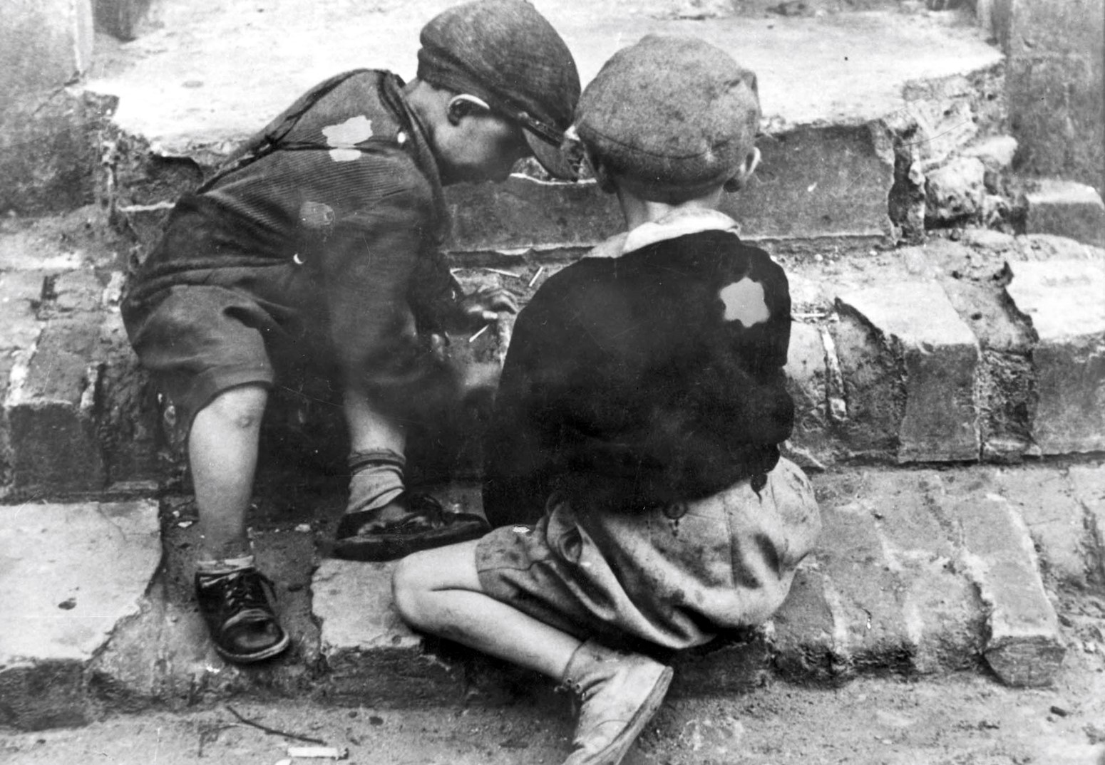 Polish Children Ghetton 1940 YV